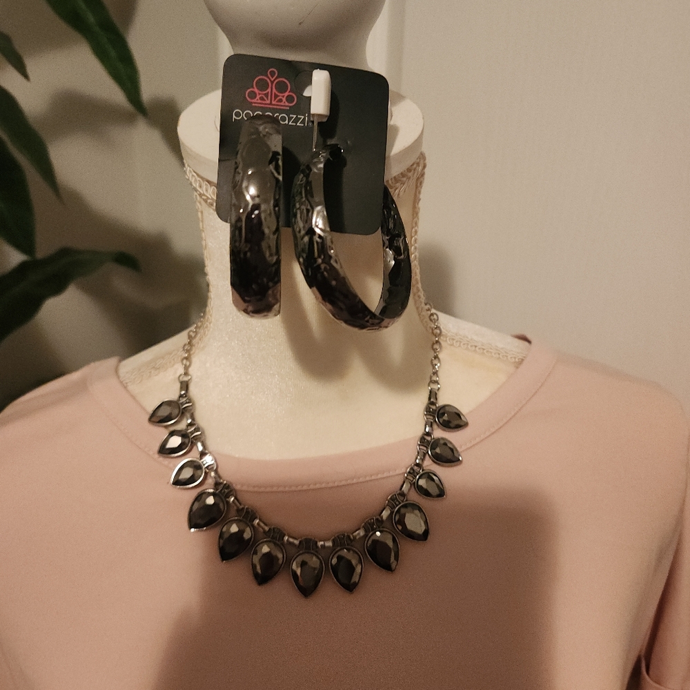 Black And Silver Necklacw With Upgraded Earrings